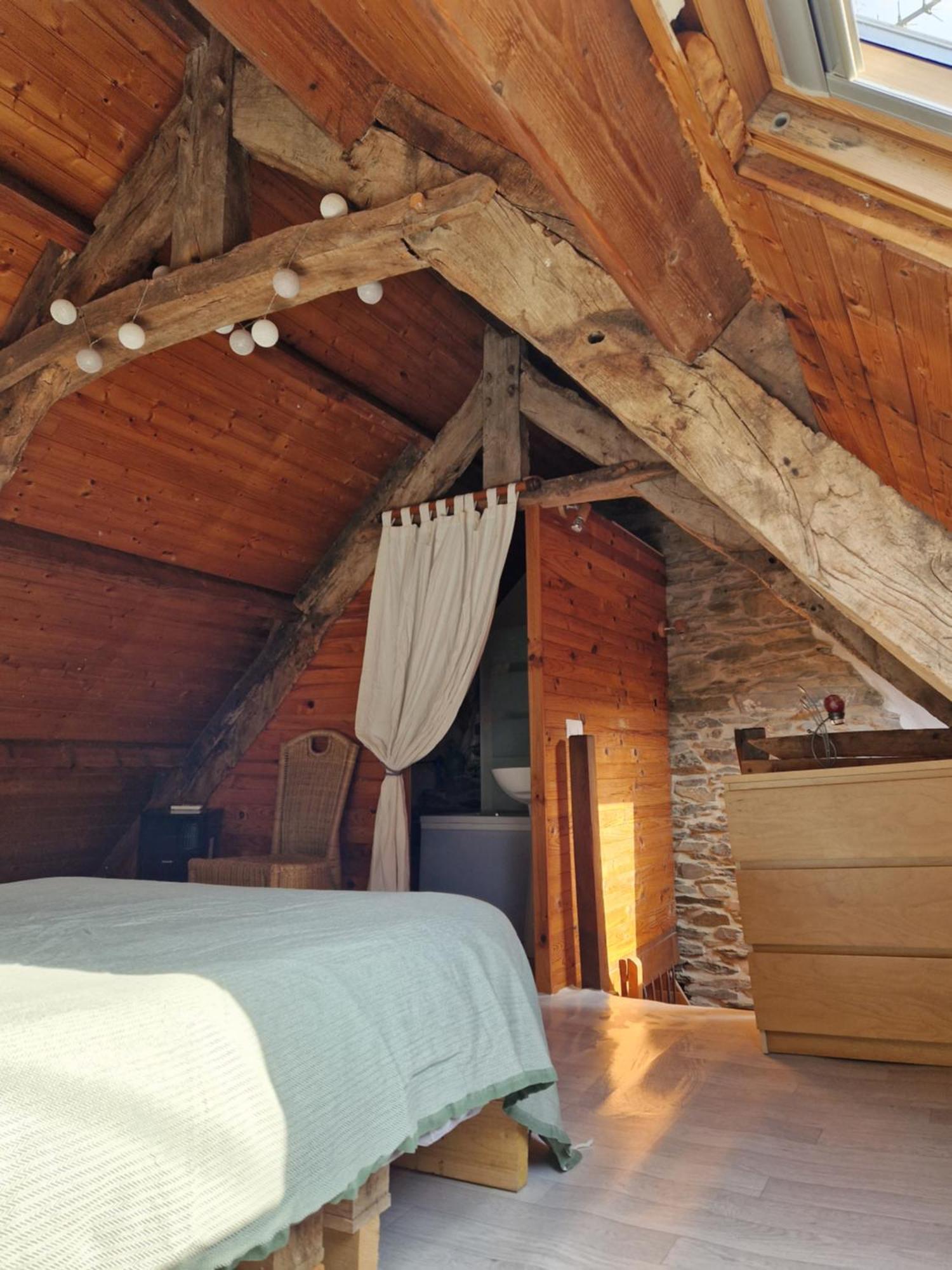 Gite Rustique En Centre Bretagne Laniscat Экстерьер фото